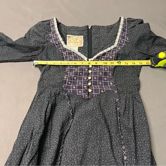 VTG 70s Gunne Sax Prairie Dress Dark Floral Print W/ Lace & Square Bodice XS - Picture 14 of 16